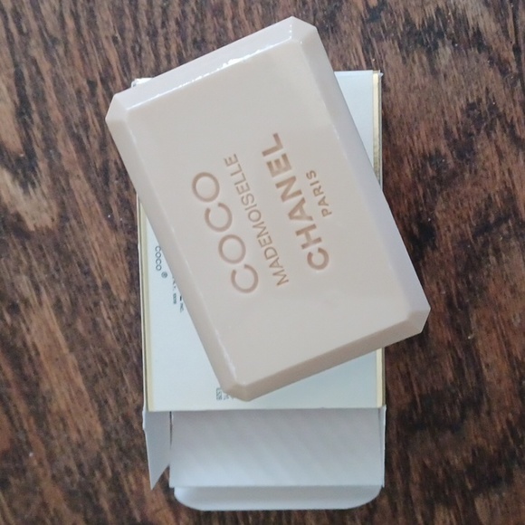 Chanel Coco Mademoiselle Fresh Bath Soap - White - Picture 5 of 5